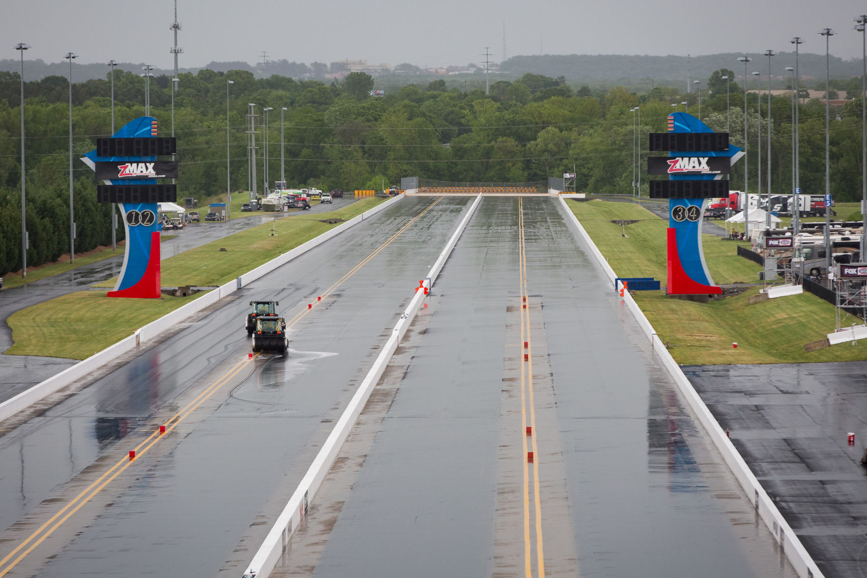 Friday action during the 2019 NGK Spark Plugs NHRA 4-Wide Nationals.
